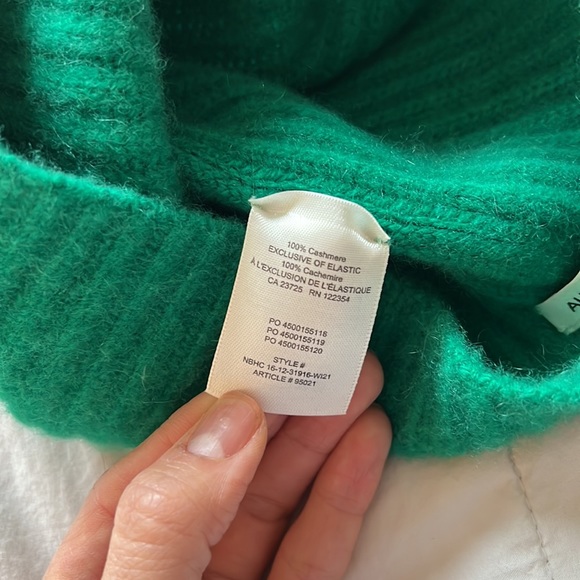 Aritzia Auxiliary Cashmere Beanie - Picture 3 of 3